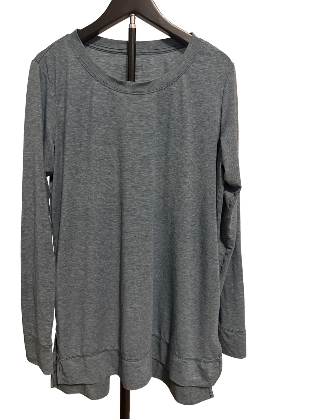 Patagonia Women’s Long-Sleeve Worn Wear Crewneck Top- Size L